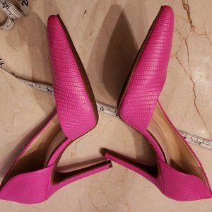 Jessica Simpson Hot Pink Pump